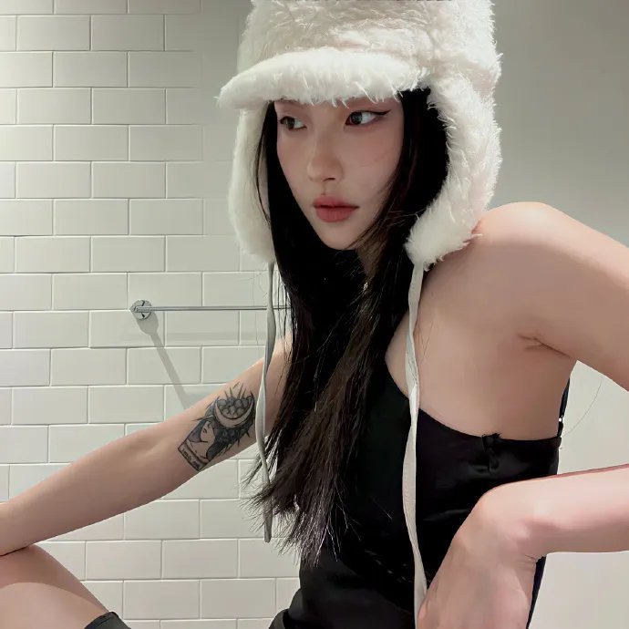 暮暮朝朝梨花落